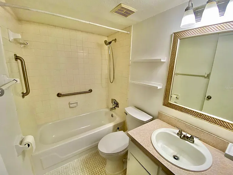 142 Springwood Cir #A — Photo 7