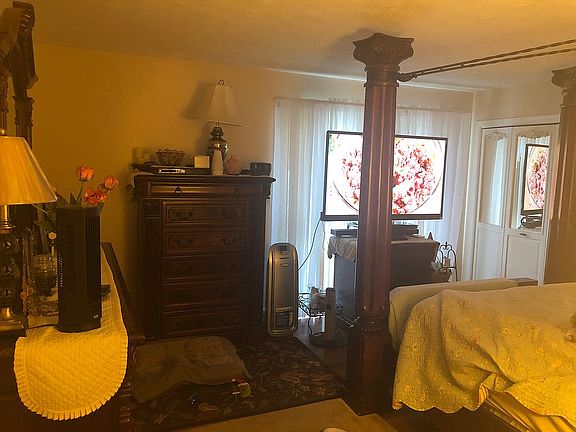 14' x 15' Master Bedroom