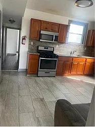 158 Summit Avenue, #1R