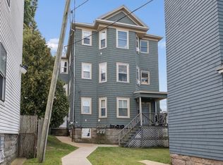 89 Rockland St, Fall River, MA 02724