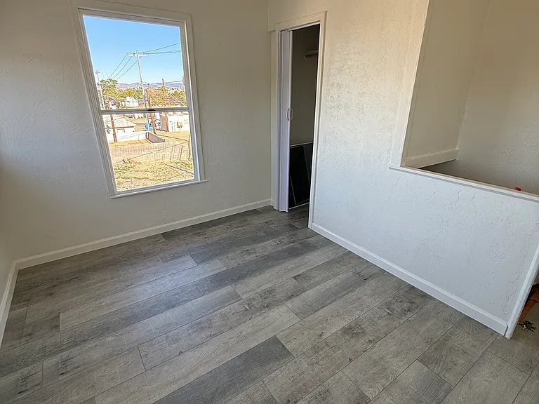 539 S 2nd Ave #1-2 — Photo 9
