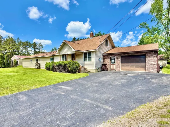 4860 Danforth Rd, Escanaba, MI 49829