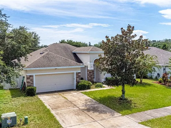 2721 Athens Dr, Leesburg, FL 34748