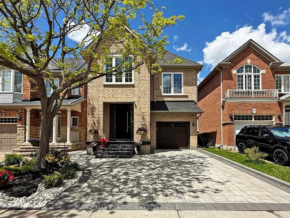 1st image of 115 Bentoak Cres