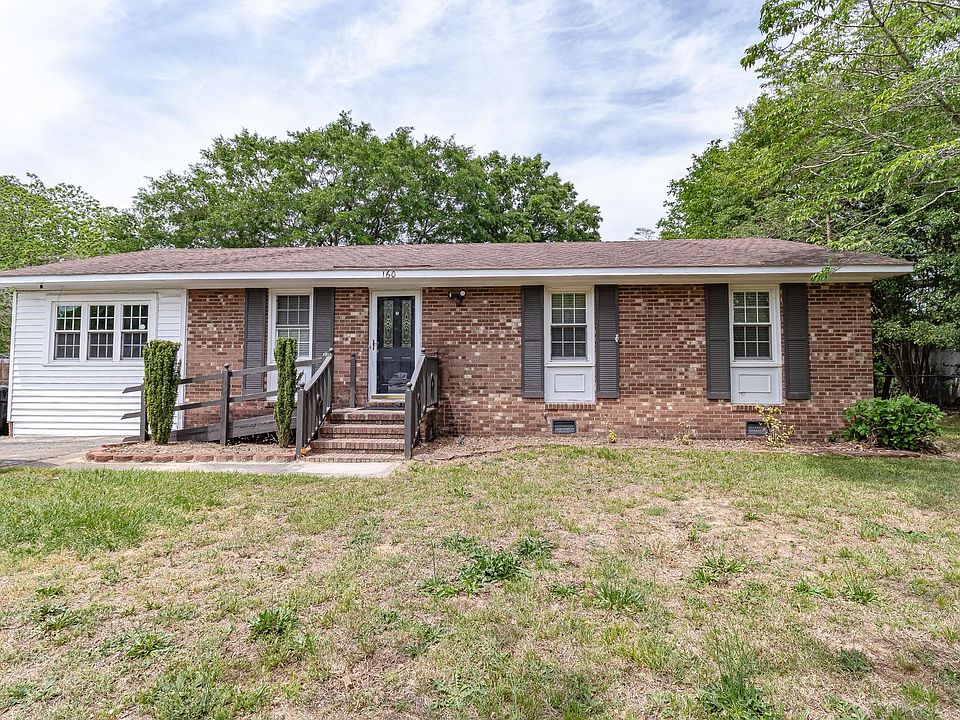 1st image of 160 Oak Circle Dr