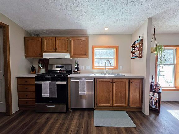 5th image of 9410 Pickerel Lake Rd