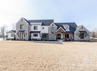 9910 N Featherstone Rd, Owasso, OK 74055