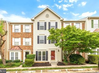 4284 Wheeled Caisson Sq, Fairfax, VA 22033