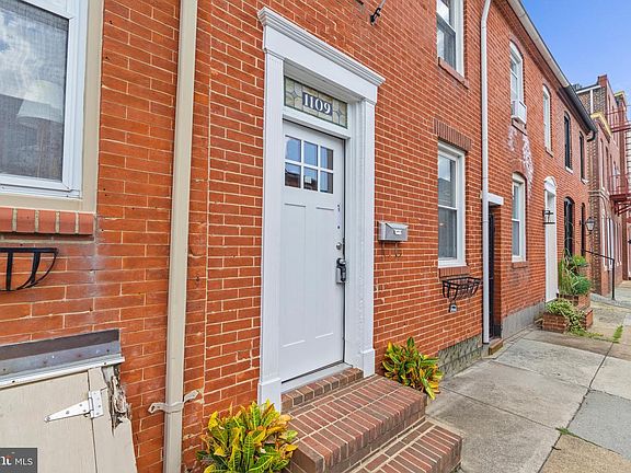 3rd image of 1109 S Curley St
