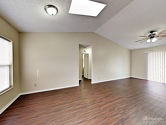 5th image of 2661 Keene Ln