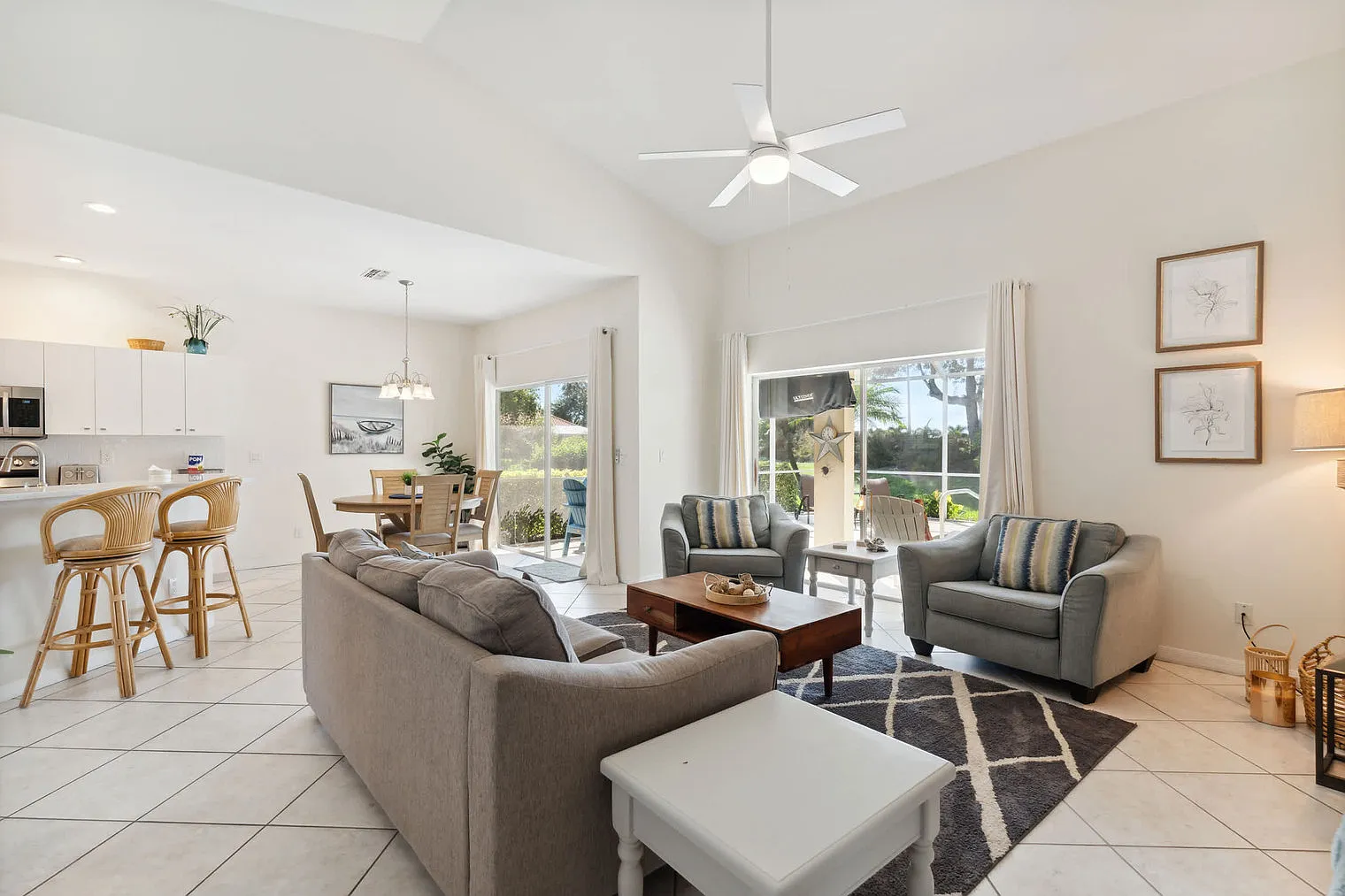 3 bed, 2.0 bath, 1840 sqft, $4,964 — Photo 4