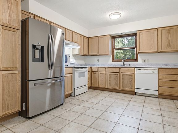 4th image of 1504 Folsom Street