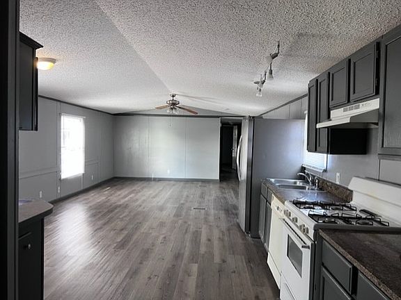 4th image of 302 Osprey Dr