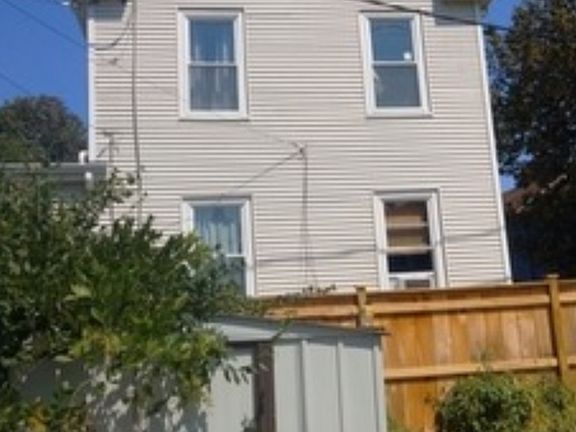3rd image of 5 Davis Ct