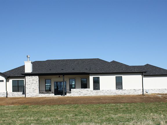 4th image of 611 Willow Moon Ranch Rd