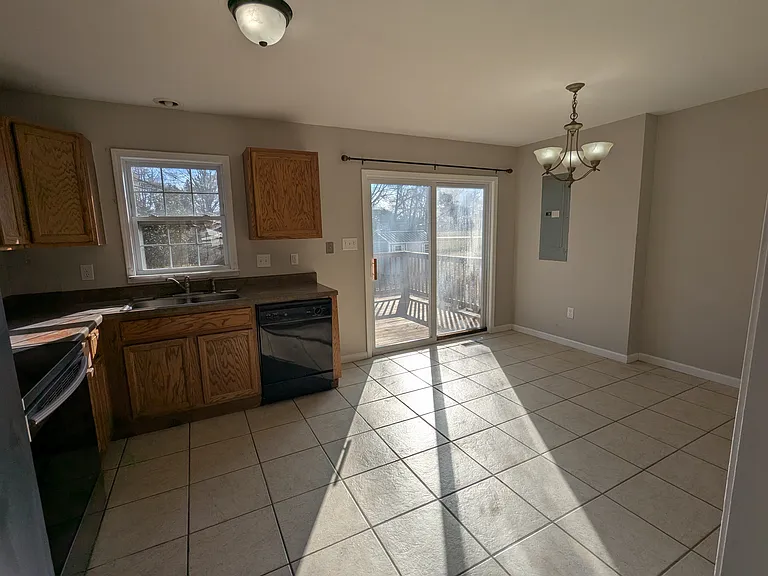 37 Walnut Ave NW #A — Photo 9