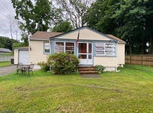 1 Spruce St, Mine Hill, NJ 07803
