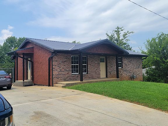 4th image of 709 8th St