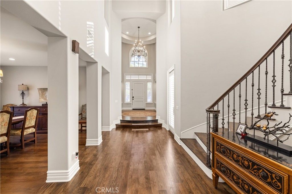 1005 Cheshire Hills Ct, Thousand Oaks, CA - View 3
