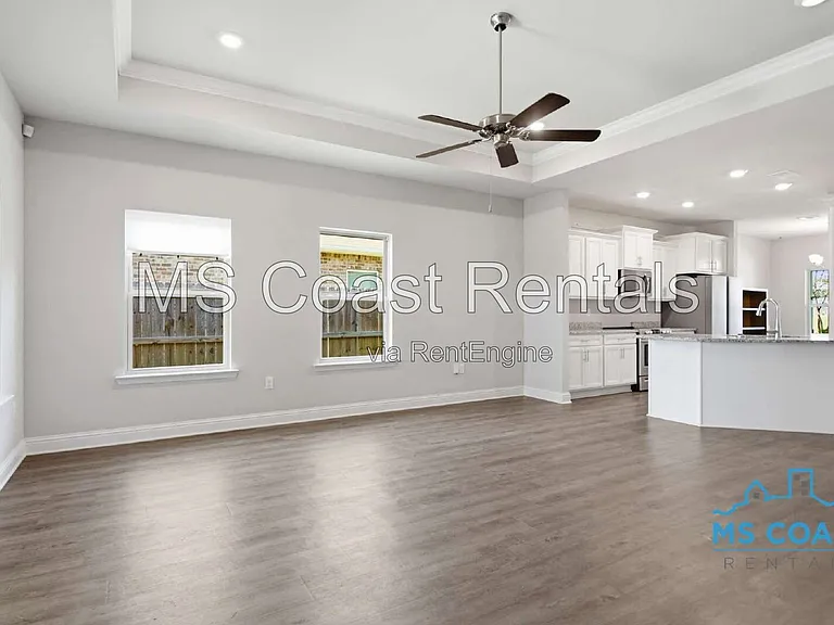 5543 Overland Dr — Photo 6