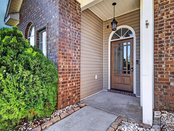 5th image of 16566 Tyson Dr