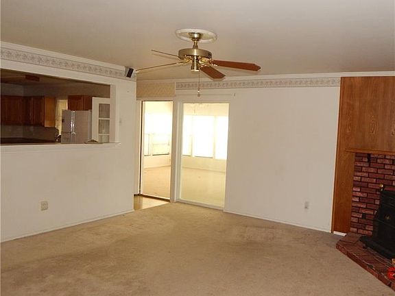 3rd image of 1234 La Fiesta Dr
