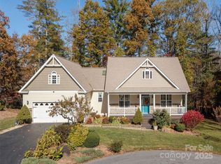 249 Stone House Rd, Hendersonville, NC 28739