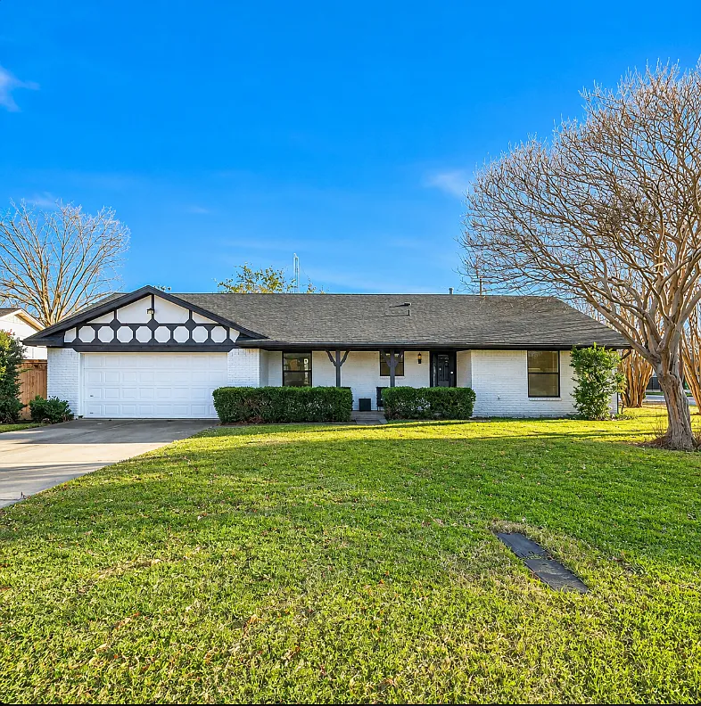 5 bed, 2155 sqft, $3,300 — Photo 1