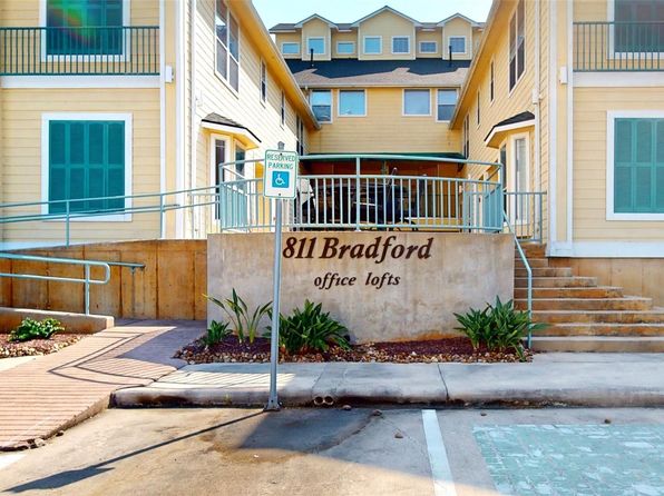 811 Bradford Ave APT 6B