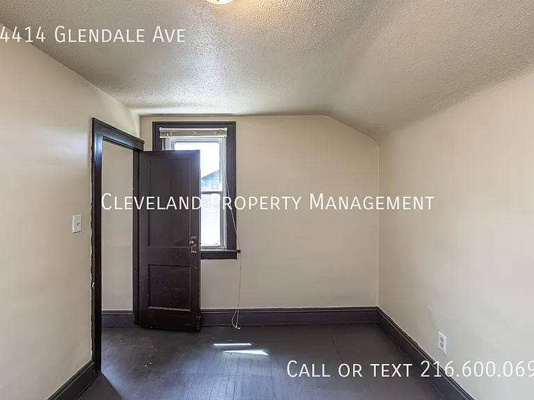 14414 Glendale Ave — Photo 17