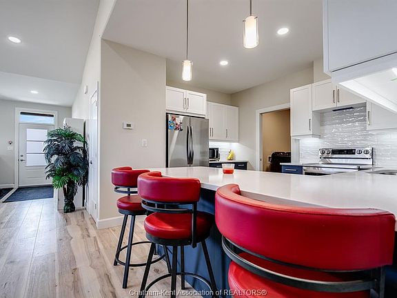 4th image of 304 Horizon Ln