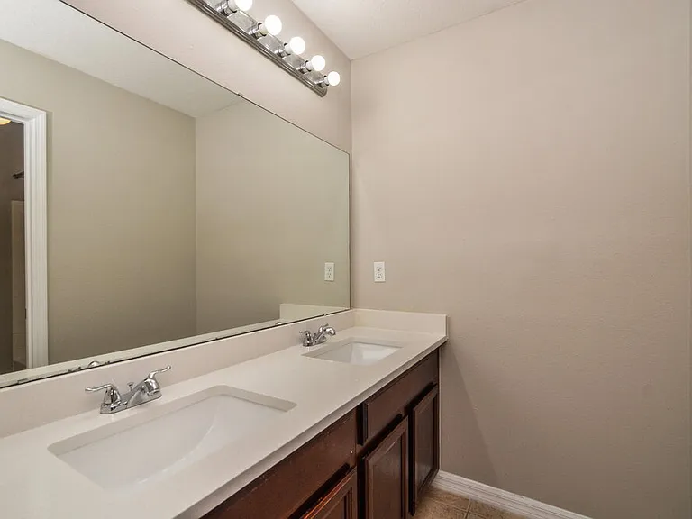 7751 Beridale Ct — Photo 16