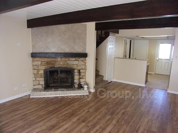 3rd image of 337 Meadow Green Ln #1