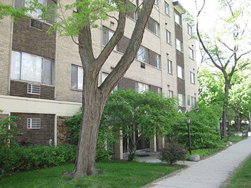 2nd image of 5450 N Winthrop Ave APT 104
