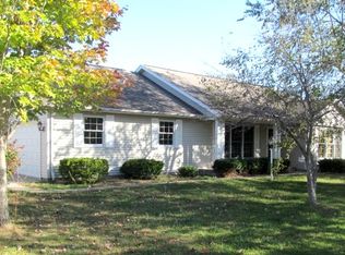 14010 N Shepherd Ln, Mount Vernon, IL 62864