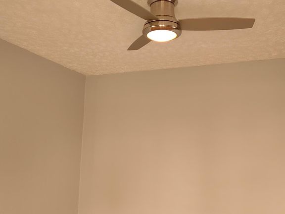 4th image of 922 Beech St