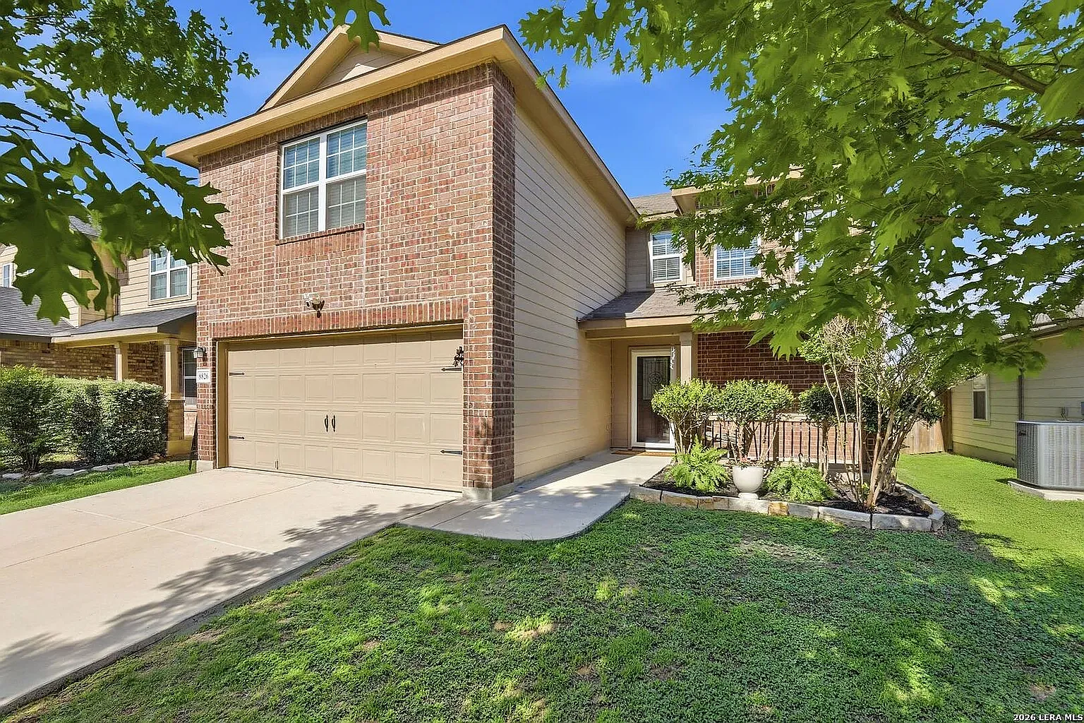 3 bed, 2.5 bath, 2241 sqft, $2,150 — Photo 3