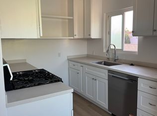 2832 State St APT 10, Santa Barbara, CA 93105