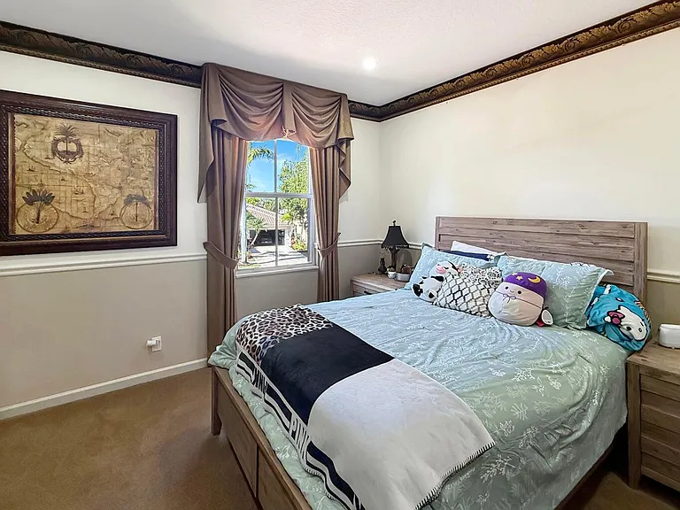 10891 Northgreen Dr — Photo 16