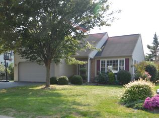 1014 Willow Creek Dr, Mount Joy, PA 17552