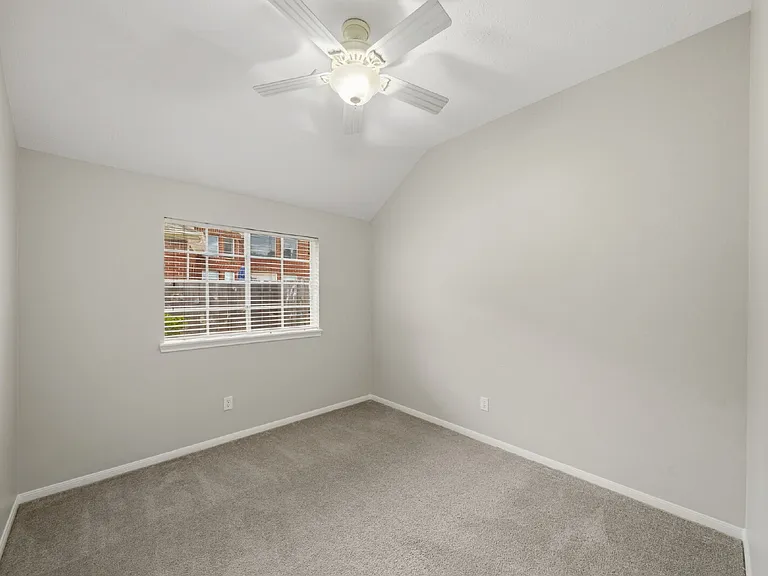 1735 Berkoff Dr — Photo 15