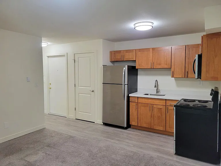 Tamarac Apartments — Photo 13