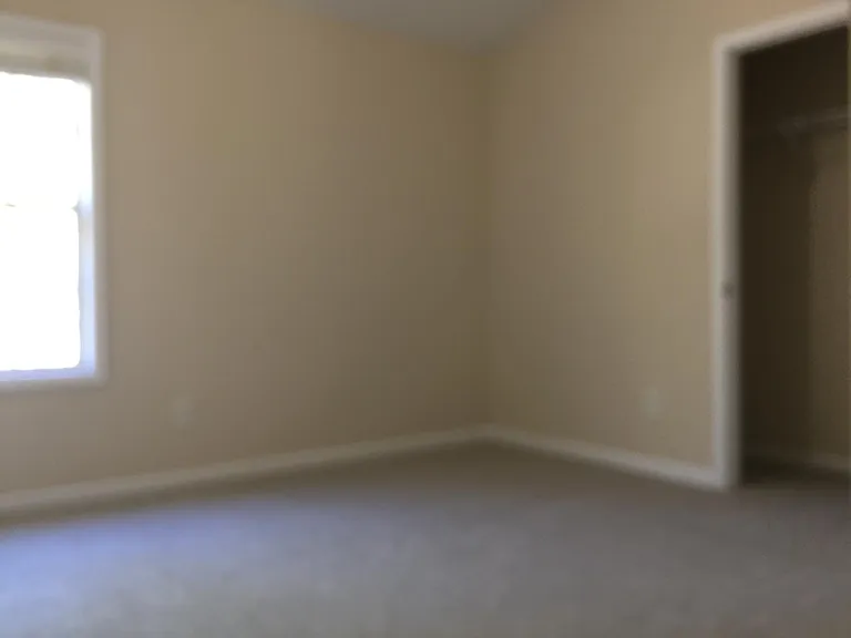 400 Creek Manor Way — Photo 13