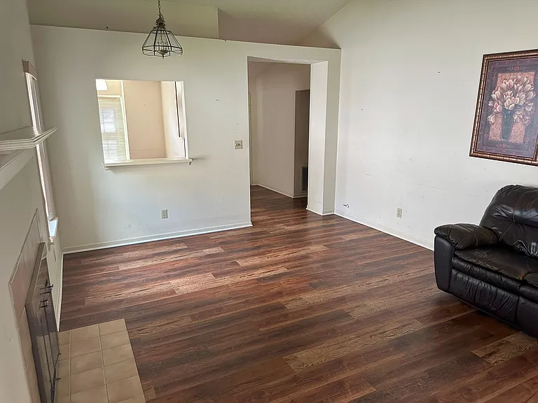 3004 Village Park North Dr — Photo 13