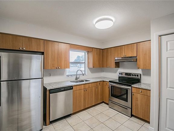 4th image of 803 E 120th Ave APT C