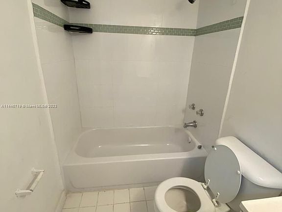 5th image of 251 NW 177th St #A-122