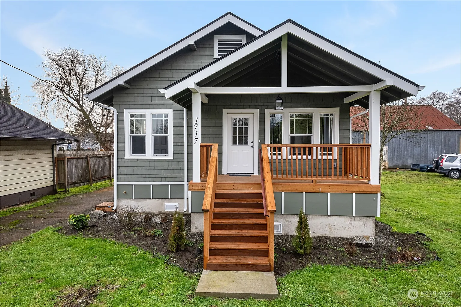 1717 W 1st Street photo 1