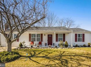 10 Nassau Dr, Willingboro, NJ 08046
