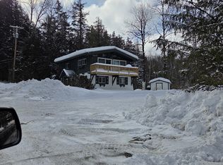 2 Stratton Gardens Rd, Bondville, VT 05340
