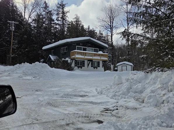 2 Stratton Gardens Rd, Bondville, VT 05340